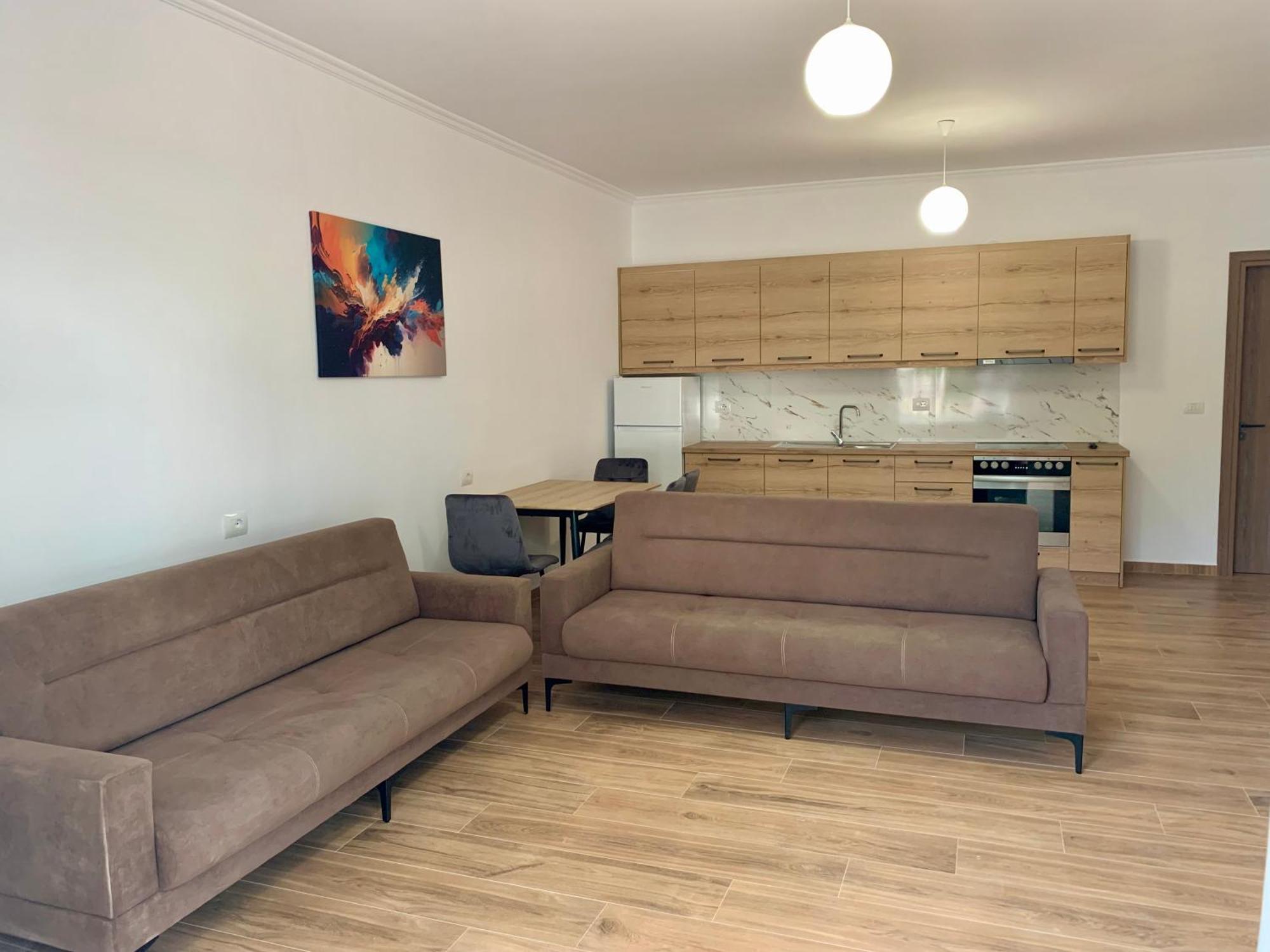 Maxus Apts Sarandë Esterno foto