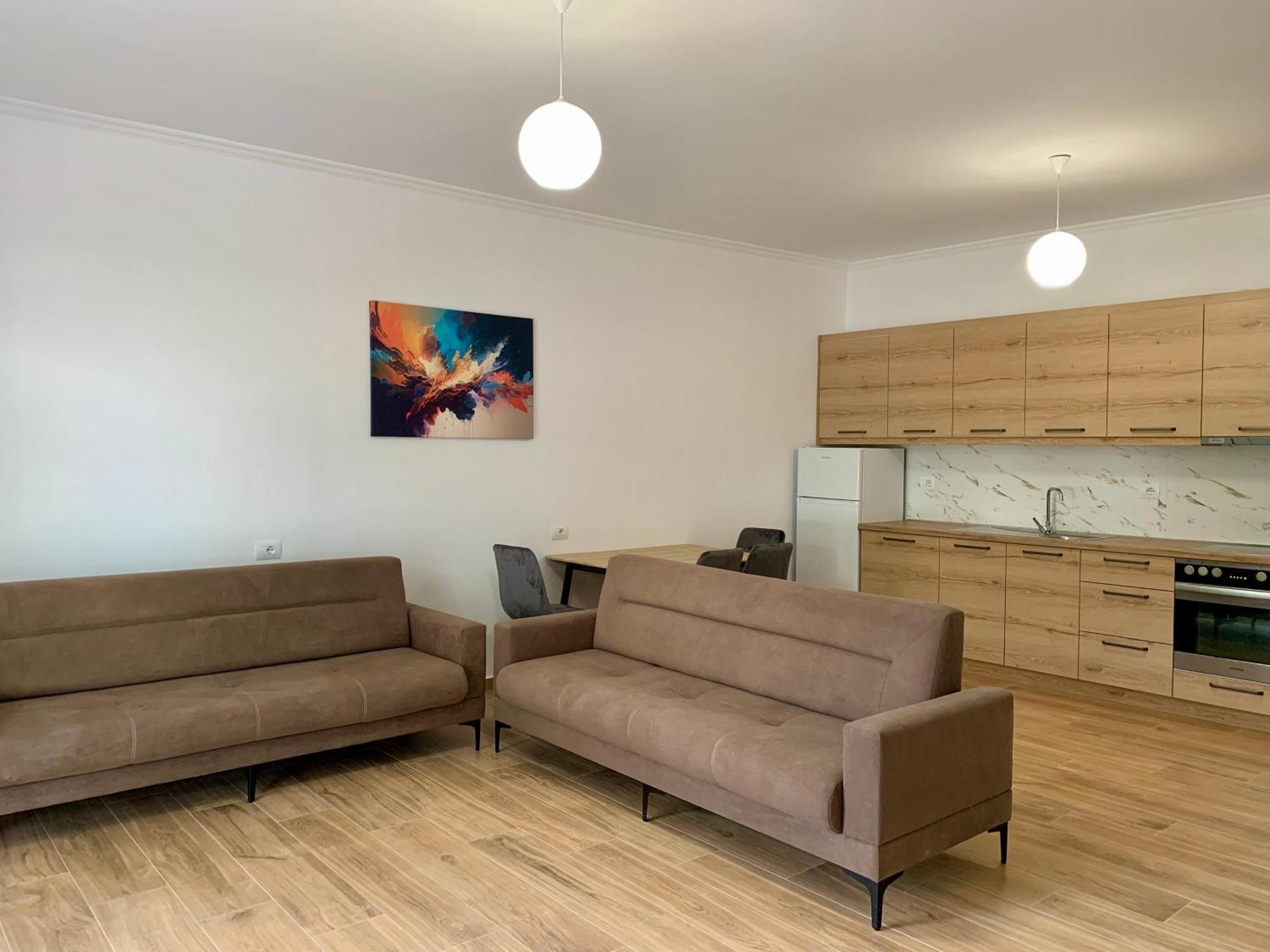 Maxus Apts Sarandë Esterno foto